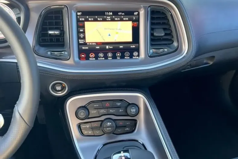 Dodge Challenger din 2024 cu 14.990 km - oferta DOD107602 - foto 9