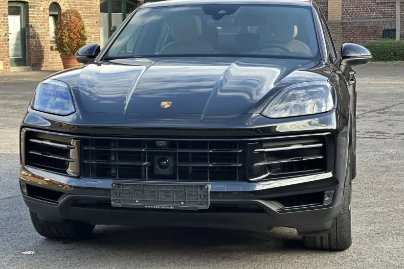 Porsche Cayenne din 2025 cu 10.400 km - oferta POR107606 - foto 1