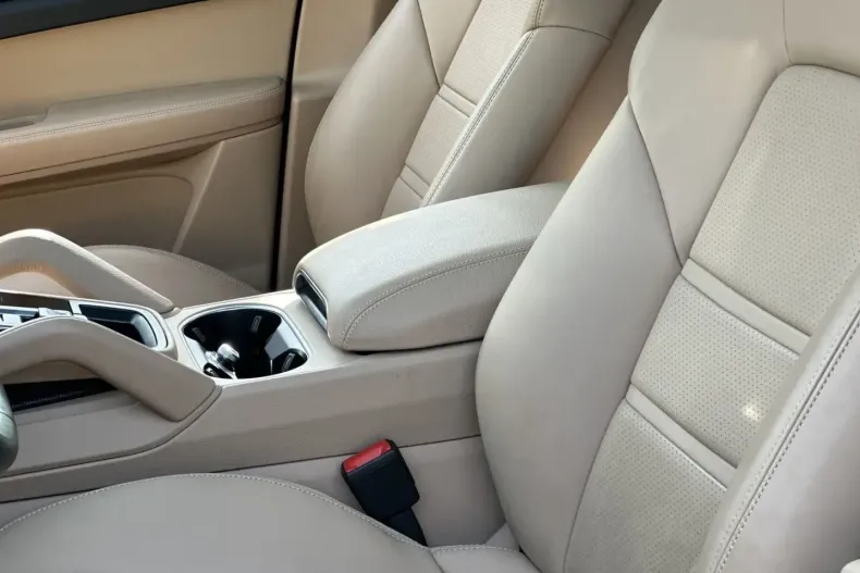 Porsche Cayenne din 2025 cu 10.400 km - oferta POR107606 - foto 3