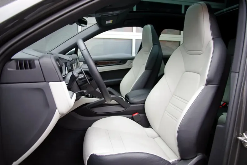 Porsche Cayenne din 2024 cu 6.900 km - oferta POR107607 - foto 10