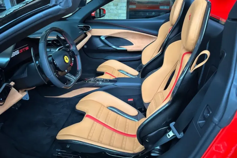 Ferrari 296 GTS din 2023 cu 4.900 km - oferta FER107624 - foto 9