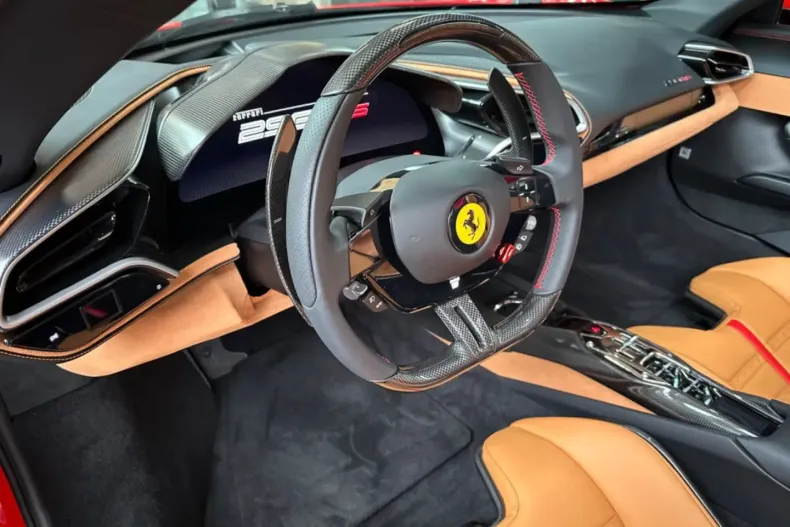 Ferrari 296 GTS din 2023 cu 4.900 km - oferta FER107624 - foto 13