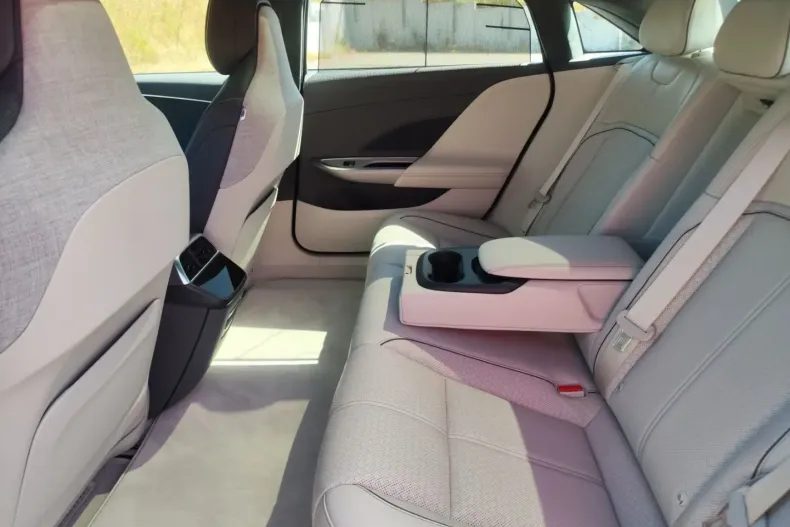 Lucid Air din 2023 cu 19.900 km - oferta LUC107625 - foto 13