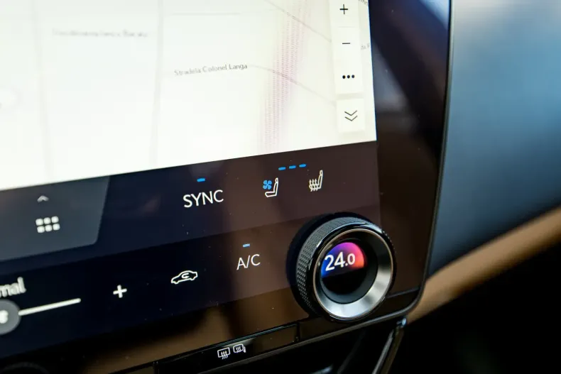 Lexus NX 350h din 2025 cu 10 km - oferta LEX107627 - foto 36