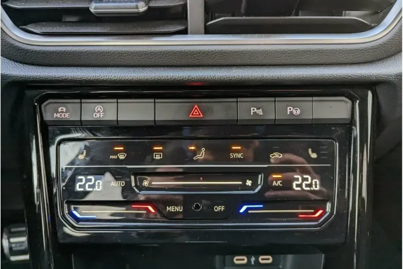 Volkswagen T-Roc din 2024 cu 23.300 km - oferta VOL107628 - foto 7