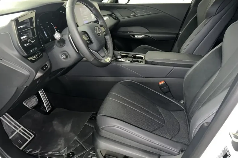 Lexus RX 500 din 2024 cu 10 km - oferta LEX107631 - foto 9