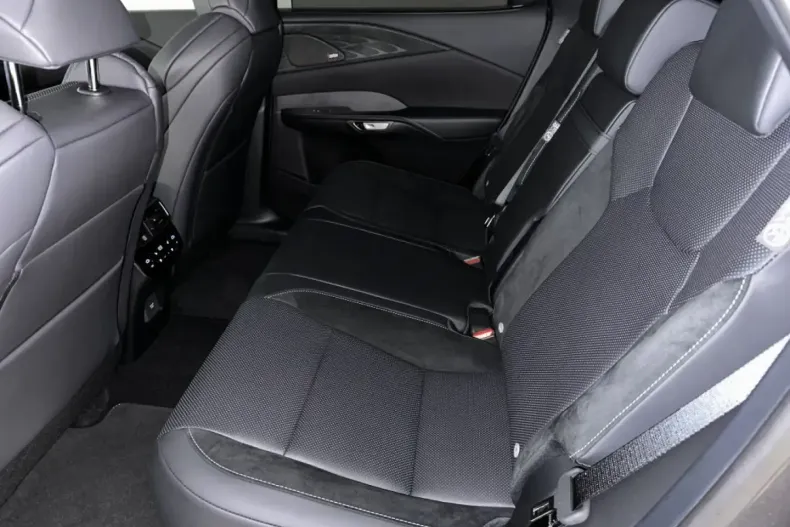 Lexus RX 500 din 2024 cu 15 km - oferta LEX107632 - foto 10