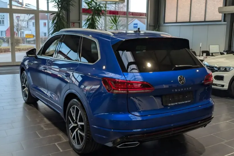 Volkswagen Touareg din 2023 cu 41.000 km - oferta VOL107634 - foto 2