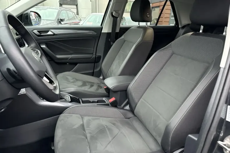 Volkswagen T-Roc din 2024 cu 14.906 km - oferta VOL107635 - foto 9