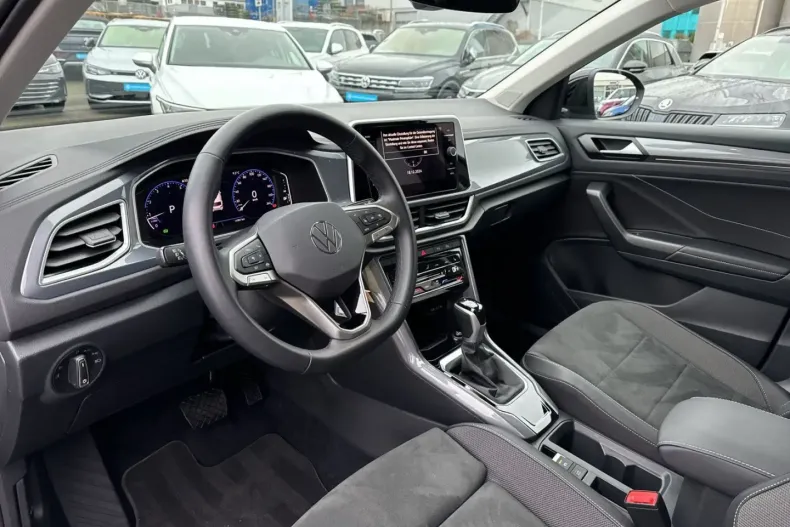 Volkswagen T-Roc din 2024 cu 14.906 km - oferta VOL107635 - foto 11