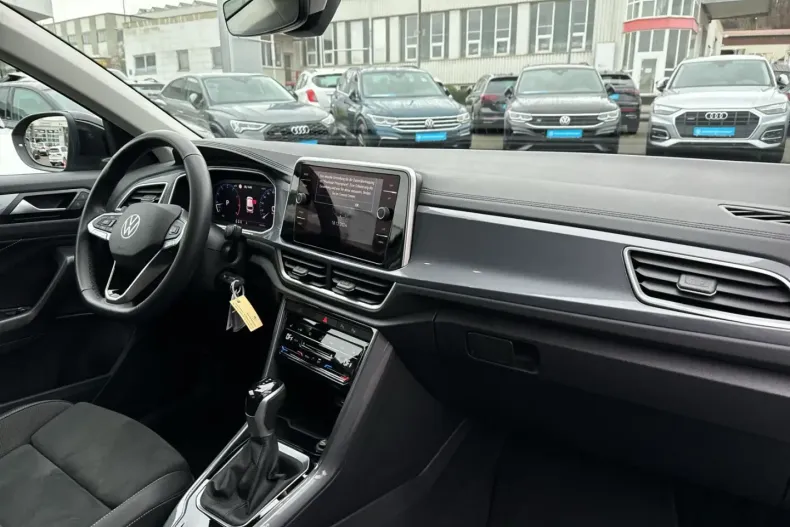 Volkswagen T-Roc din 2024 cu 14.906 km - oferta VOL107635 - foto 12