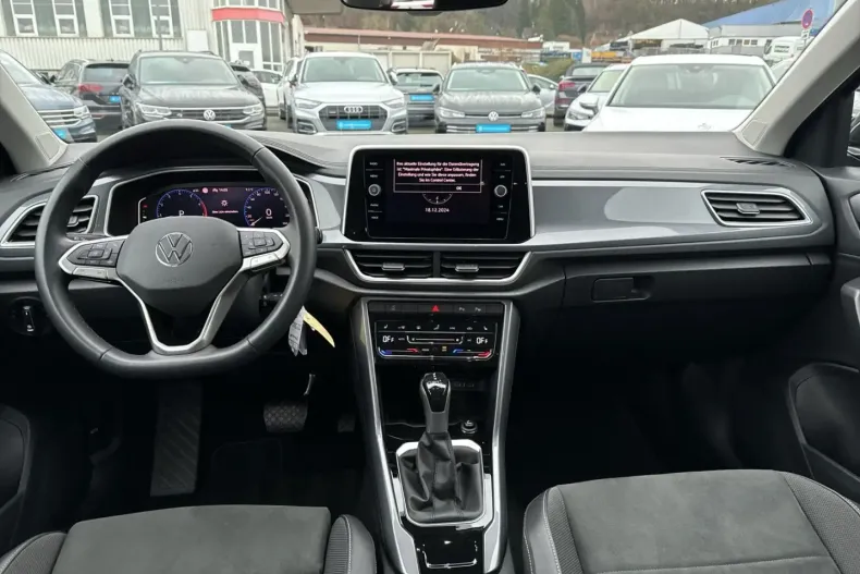 Volkswagen T-Roc din 2024 cu 14.906 km - oferta VOL107635 - foto 14