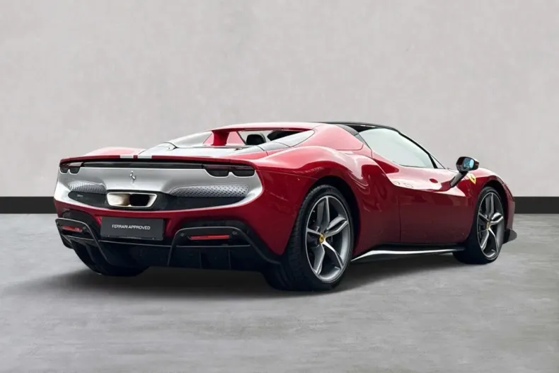 Ferrari 296 GTS din 2023 cu 18.500 km - oferta FER107646 - foto 5