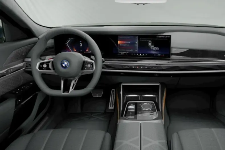 BMW 750 din 2024 cu 17.400 km - oferta BMW107649 - foto 5