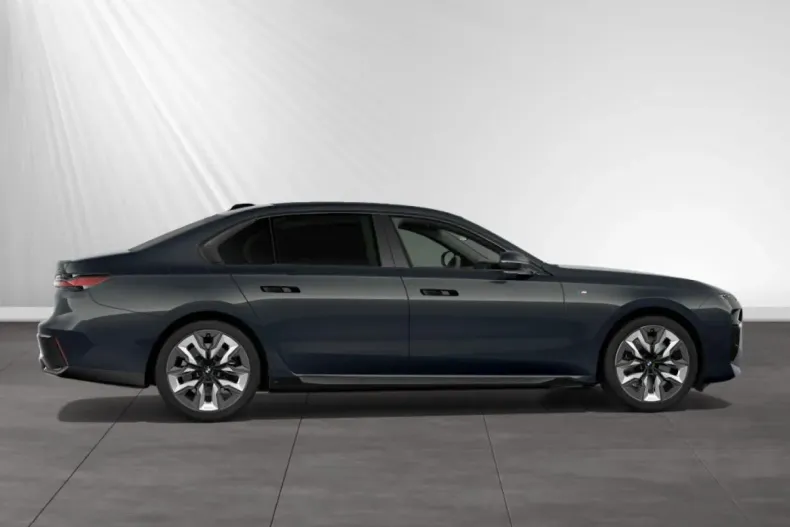 BMW 750 din 2024 cu 17.400 km - oferta BMW107649 - foto 10