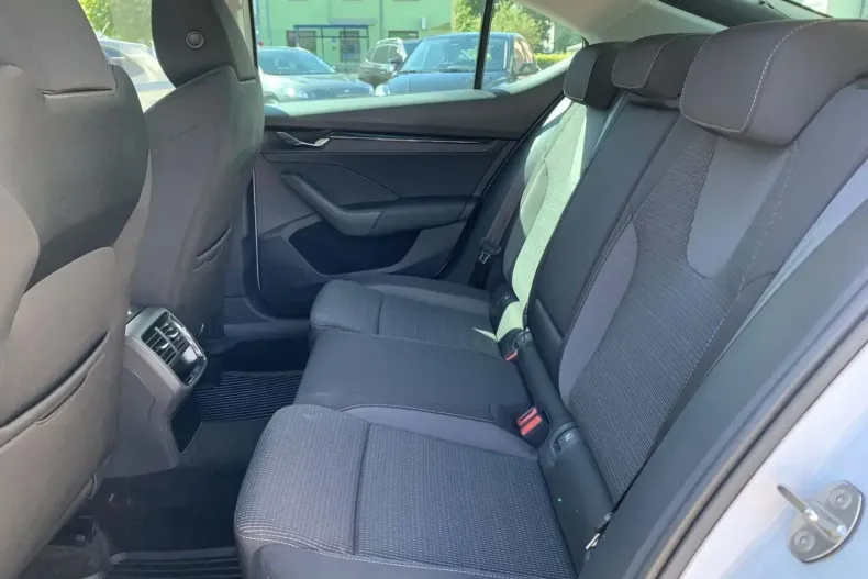 Skoda Octavia din 2024 cu 20.380 km - oferta SKO107655 - foto 10