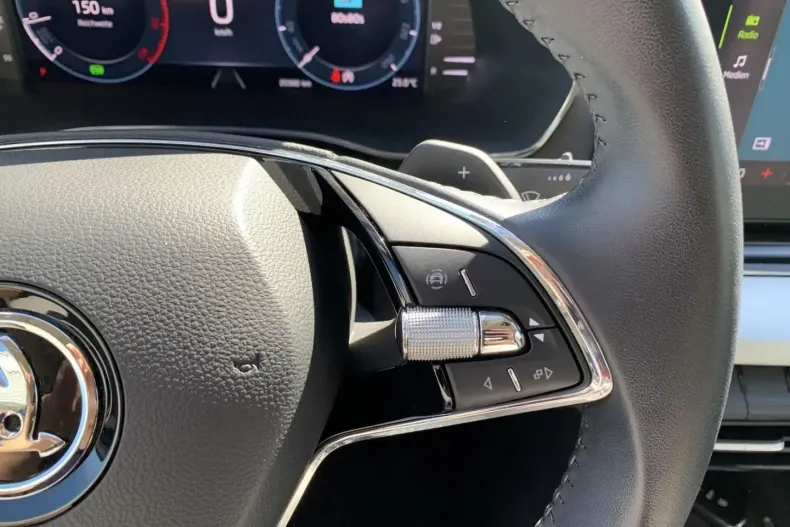 Skoda Octavia din 2024 cu 20.380 km - oferta SKO107655 - foto 17