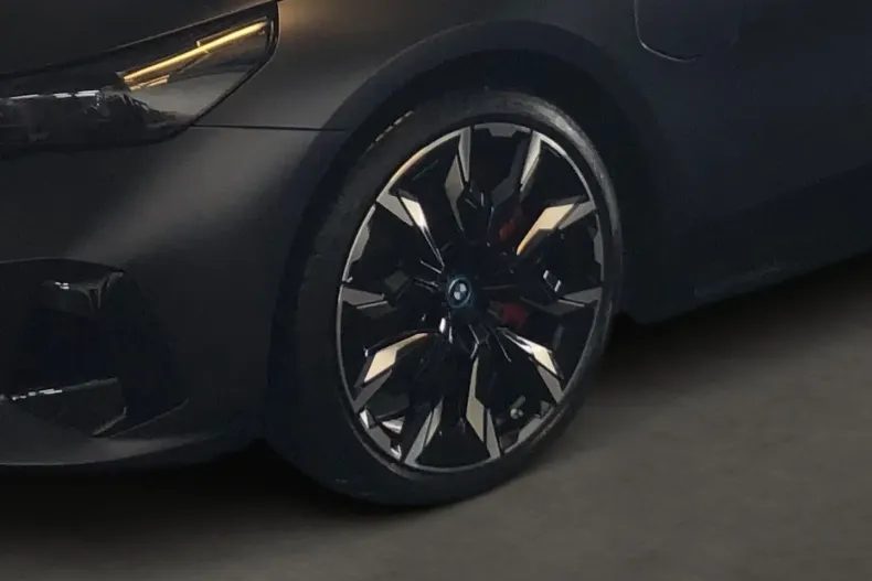 BMW 550 din 2024 cu 16.900 km - oferta BMW107662 - foto 6