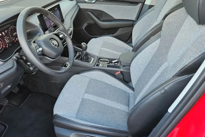 Skoda Octavia din 2024 cu 22.684 km - oferta SKO107663 - foto 18