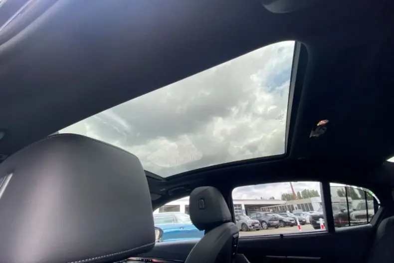 BMW 550 din 2024 cu 22.161 km - oferta BMW107667 - foto 15