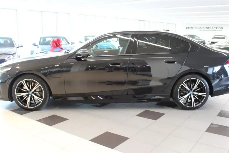 BMW 550 din 2024 cu 35.700 km - oferta BMW107669 - foto 3