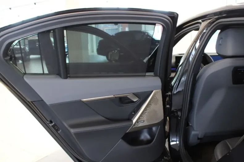 BMW 550 din 2024 cu 35.700 km - oferta BMW107669 - foto 11