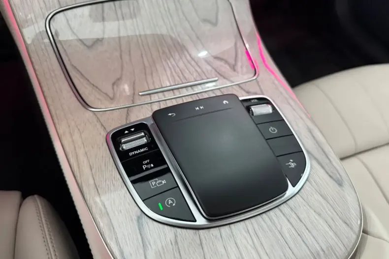 Mercedes-Benz E 450 din 2022 cu 26.500 km - oferta MER107701 - foto 19