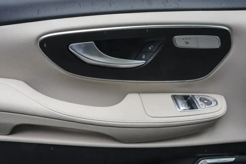 Mercedes-Benz V 300 din 2024 cu 6.700 km - oferta MER107711 - foto 17