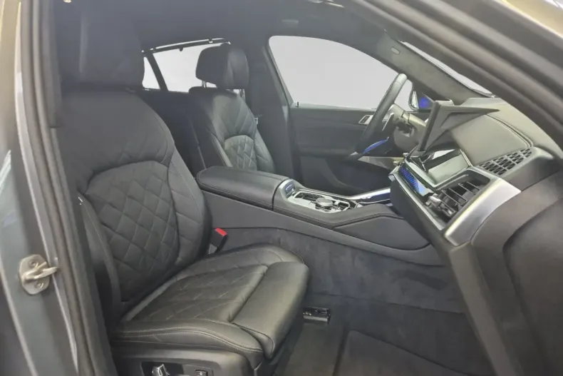 BMW X6 M60 din 2025 cu 23.800 km - oferta BMW107718 - foto 9