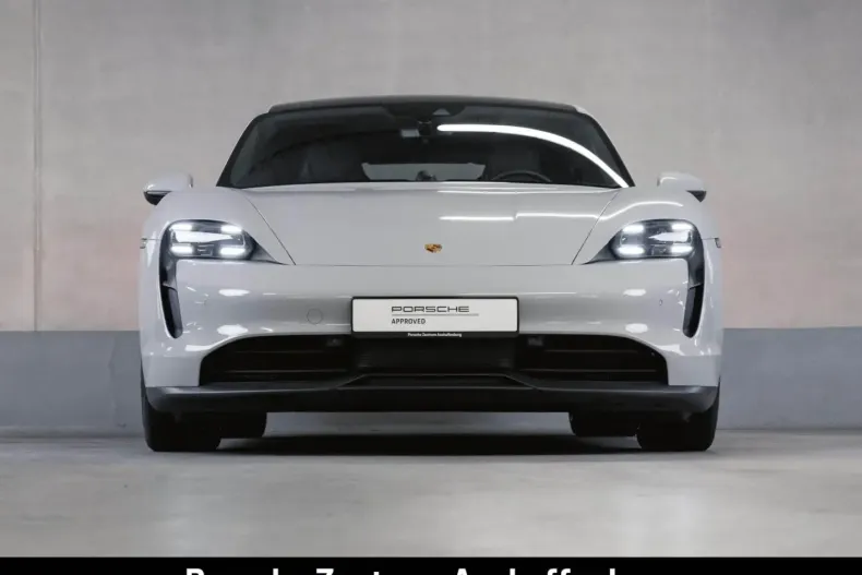 Porsche Taycan din 2024 cu 12.300 km - oferta POR107722 - foto 4