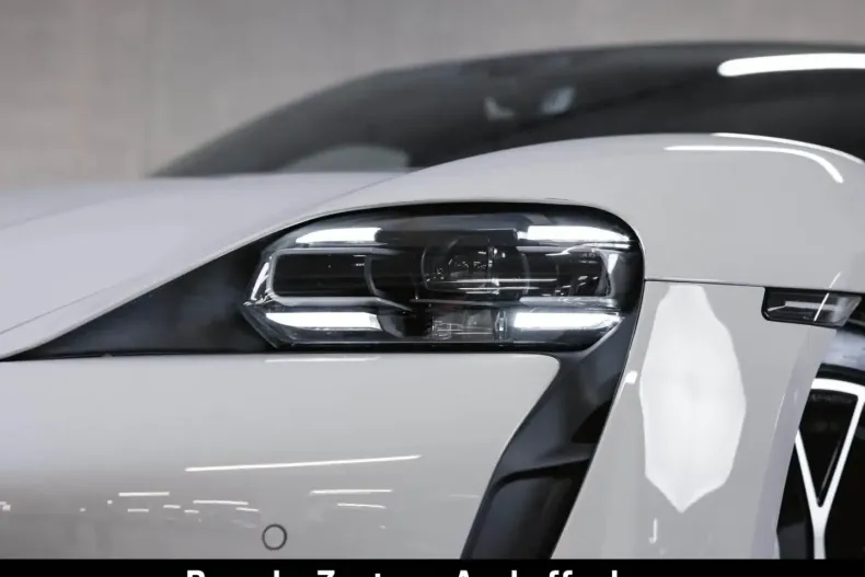 Porsche Taycan din 2024 cu 12.300 km - oferta POR107722 - foto 6