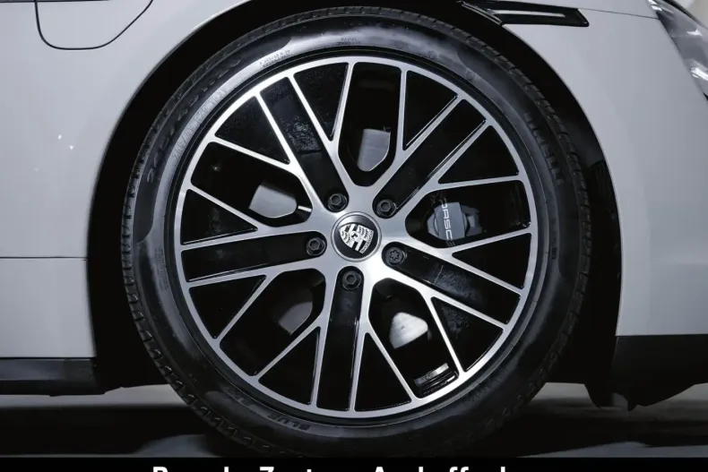 Porsche Taycan din 2024 cu 12.300 km - oferta POR107722 - foto 12