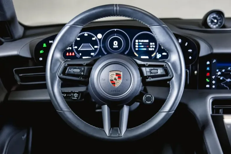 Porsche Taycan din 2024 cu 12.300 km - oferta POR107722 - foto 17