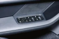 Porsche Taycan din 2024 cu 12.300 km - oferta POR107722 - foto 23