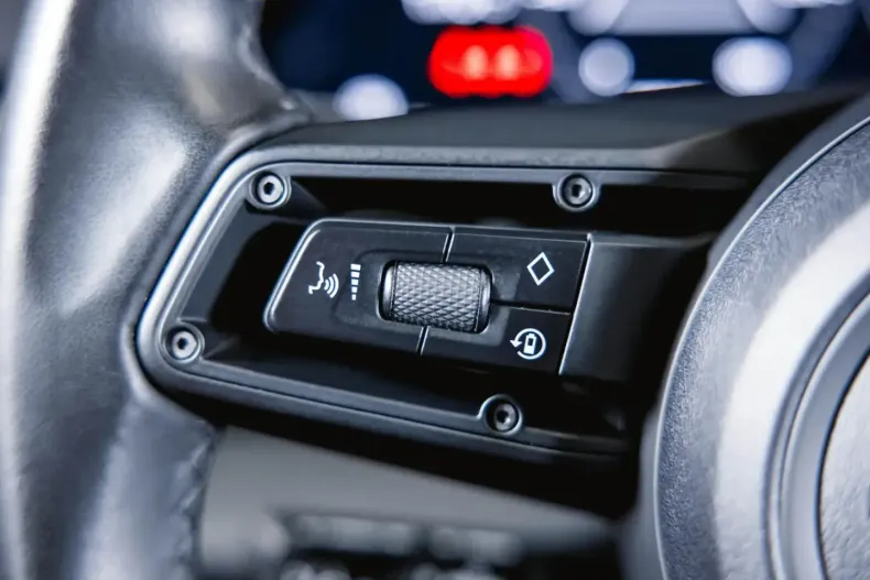 Porsche Taycan din 2024 cu 12.300 km - oferta POR107722 - foto 32