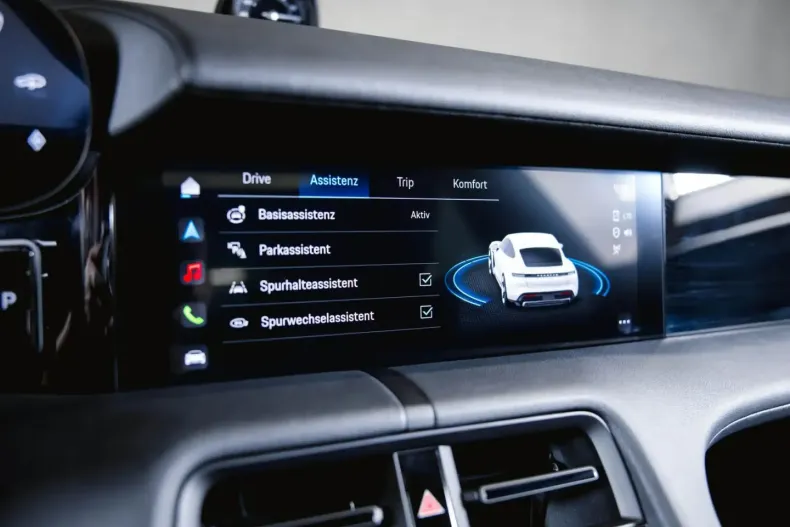 Porsche Taycan din 2024 cu 12.300 km - oferta POR107722 - foto 37