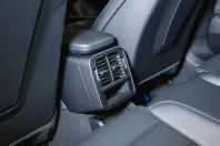 Porsche Taycan din 2024 cu 12.300 km - oferta POR107722 - foto 42