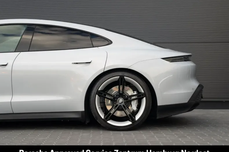 Porsche Taycan din 2024 cu 21.390 km - oferta POR107724 - foto 18