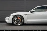 Porsche Taycan din 2024 cu 21.390 km - oferta POR107724 - foto 19