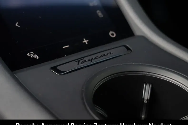 Porsche Taycan din 2024 cu 21.390 km - oferta POR107724 - foto 37