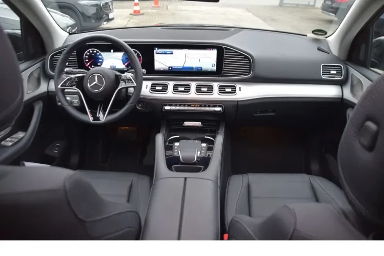 Mercedes-Benz GLE 300 din 2024 cu 8.568 km - oferta MER107726 - foto 2