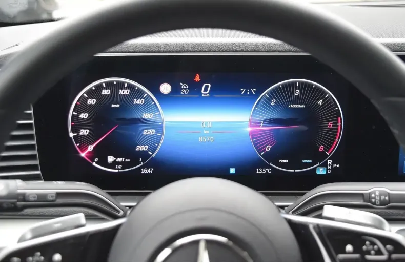 Mercedes-Benz GLE 300 din 2024 cu 8.568 km - oferta MER107726 - foto 20