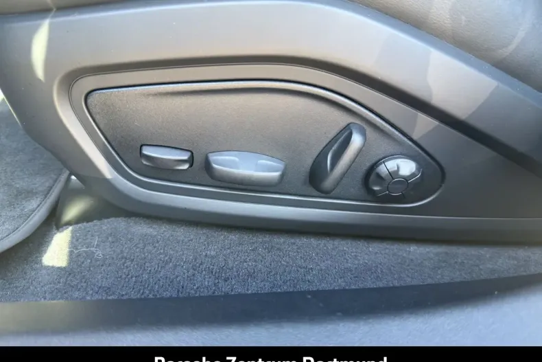 Porsche Taycan din 2024 cu 22.078 km - oferta POR107727 - foto 18