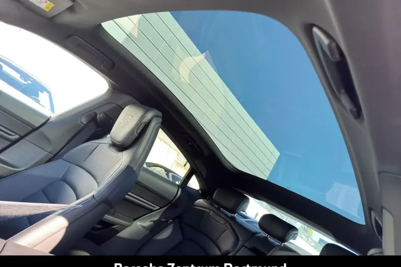 Porsche Taycan din 2024 cu 22.078 km - oferta POR107727 - foto 26