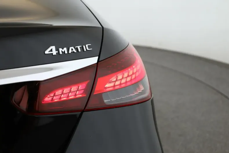 Mercedes-Benz E 400 din 2023 cu 37.700 km - oferta MER107735 - foto 10