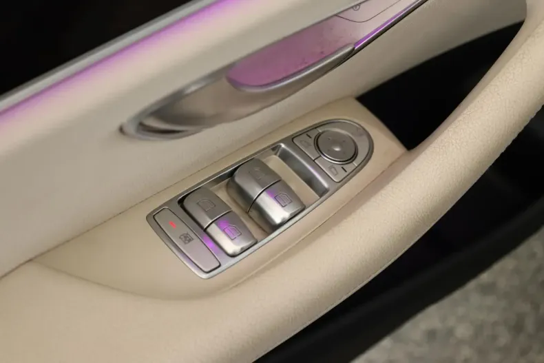 Mercedes-Benz E 400 din 2023 cu 37.700 km - oferta MER107735 - foto 15