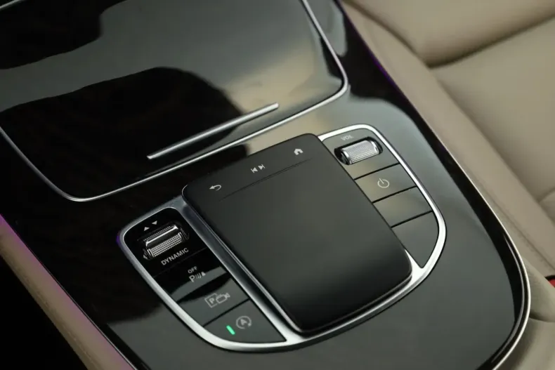 Mercedes-Benz E 400 din 2023 cu 37.700 km - oferta MER107735 - foto 20