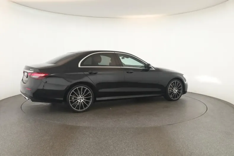 Mercedes-Benz E 400 din 2023 cu 37.700 km - oferta MER107735 - foto 26