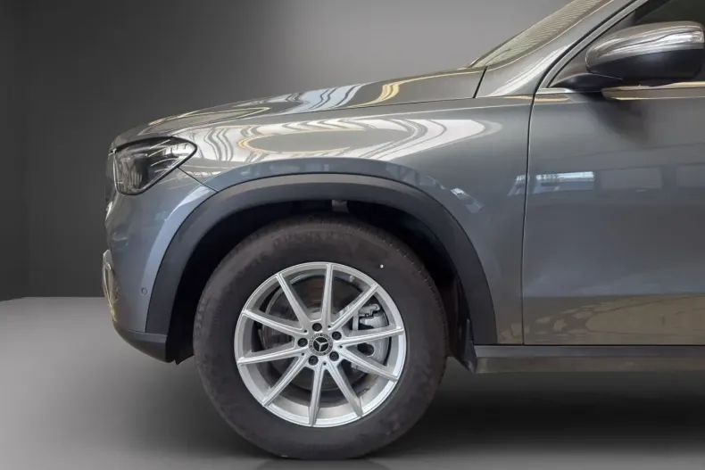 Mercedes-Benz GLE 400 din 2024 cu 6.850 km - oferta MER107742 - foto 4