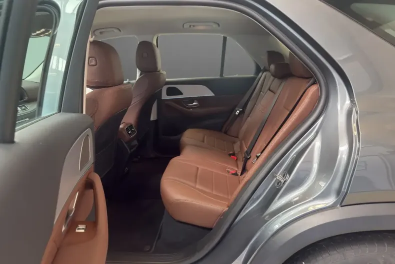 Mercedes-Benz GLE 400 din 2024 cu 6.850 km - oferta MER107742 - foto 8